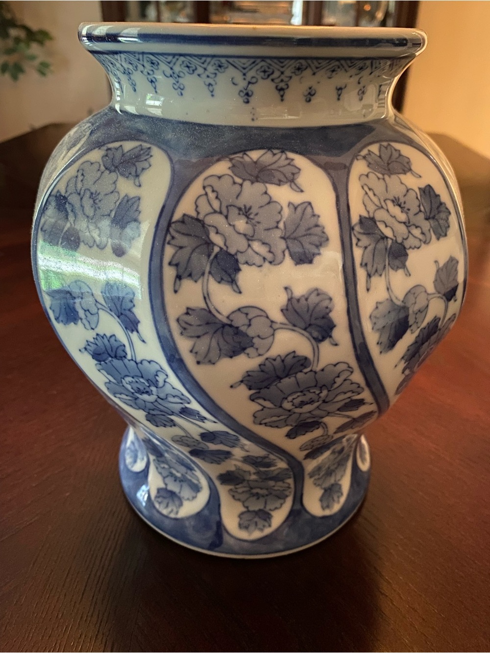 Vintage Chinese Blue and White Floral Porcelain Ginger Jar